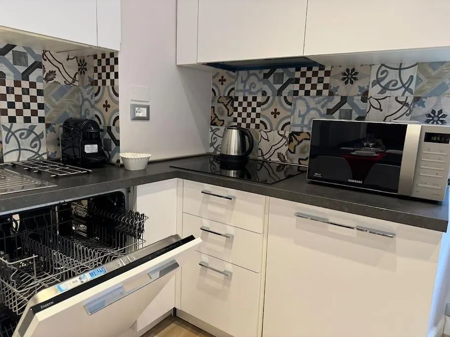 Bighetti Living Apartment Chiavari 0*,  Italy